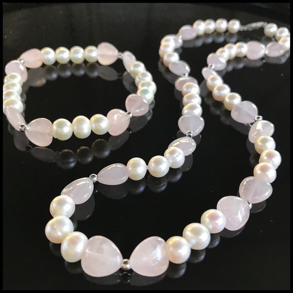 Freshwater pearl necklace and bracelet set - Picture 1 of 6